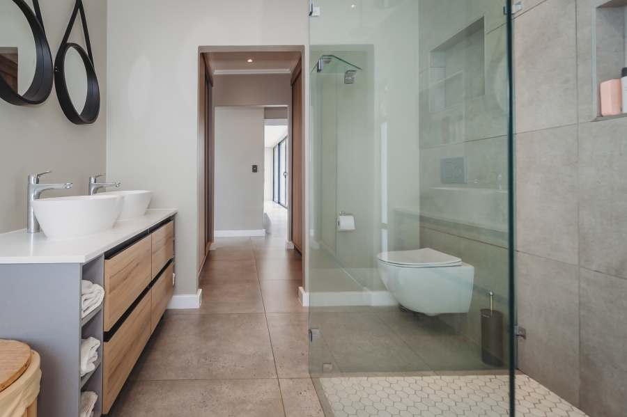 4 Bedroom Property for Sale in Le Grand Golf Estate Western Cape